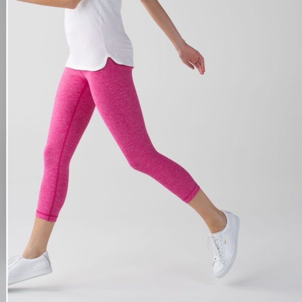 Lululemon Wunder Under Crop II